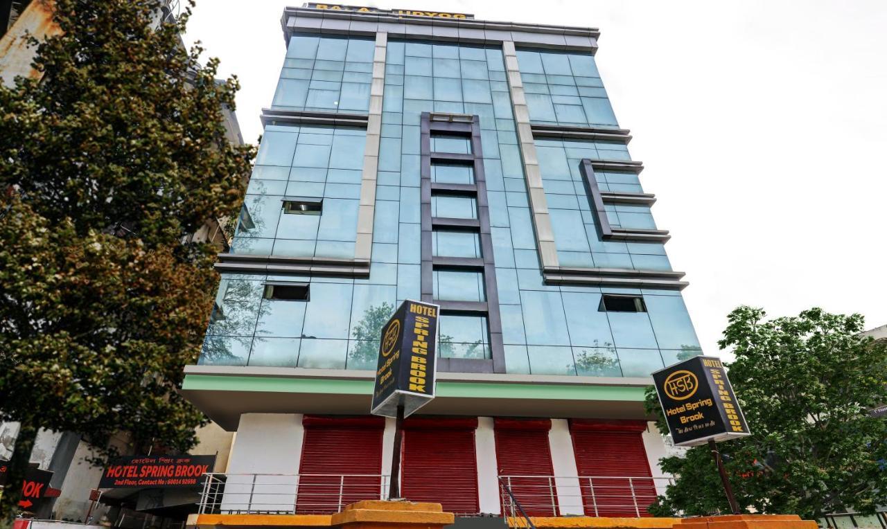 Treebo Spring Brook Hotell Guwahati Exteriör bild