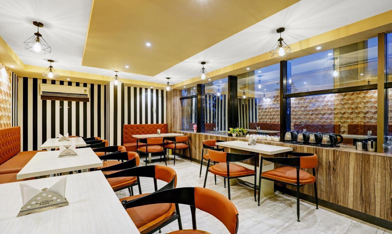 Treebo Spring Brook Hotell Guwahati Exteriör bild