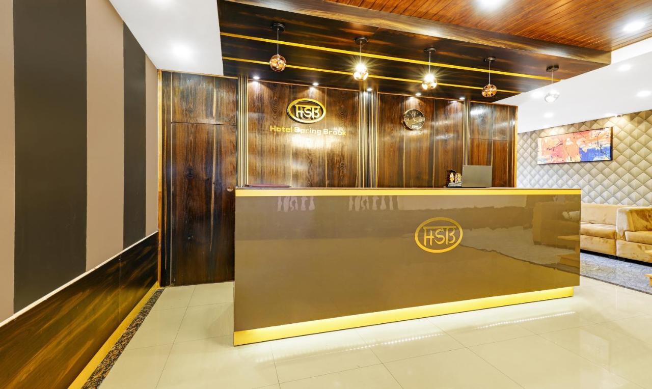 Treebo Spring Brook Hotell Guwahati Exteriör bild